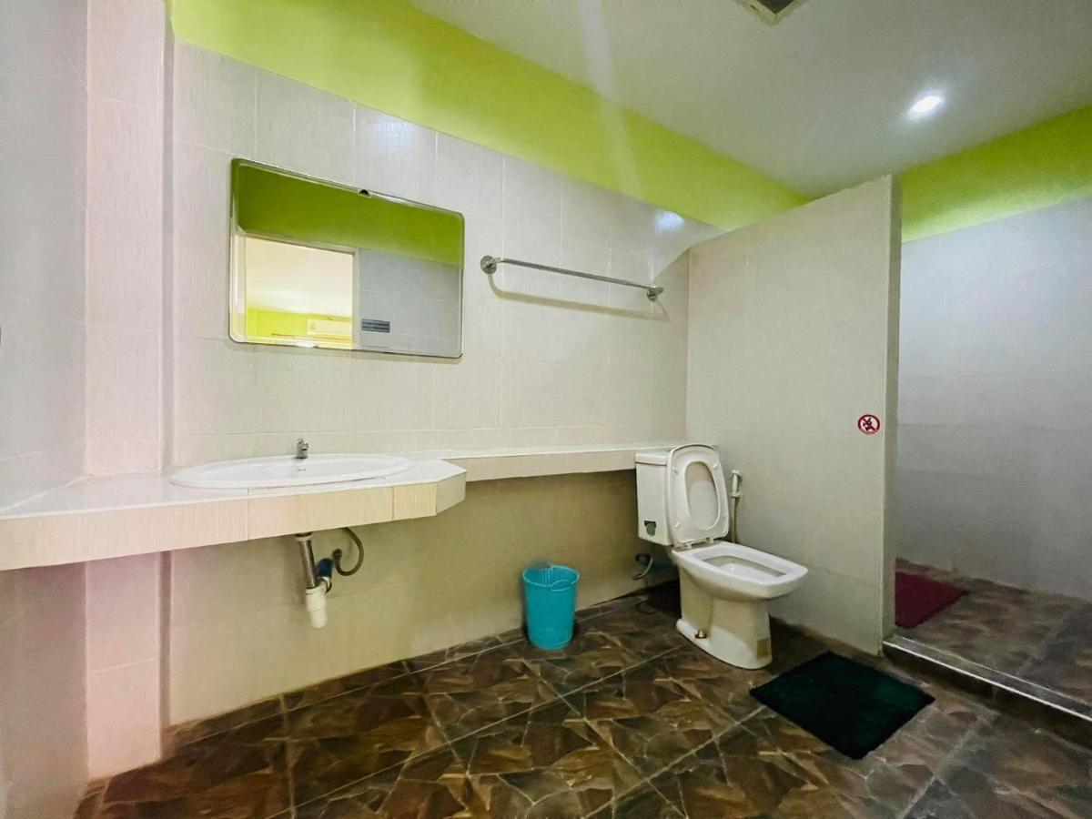 Baan Sri Family Hotel Kabin Buri Exterior foto